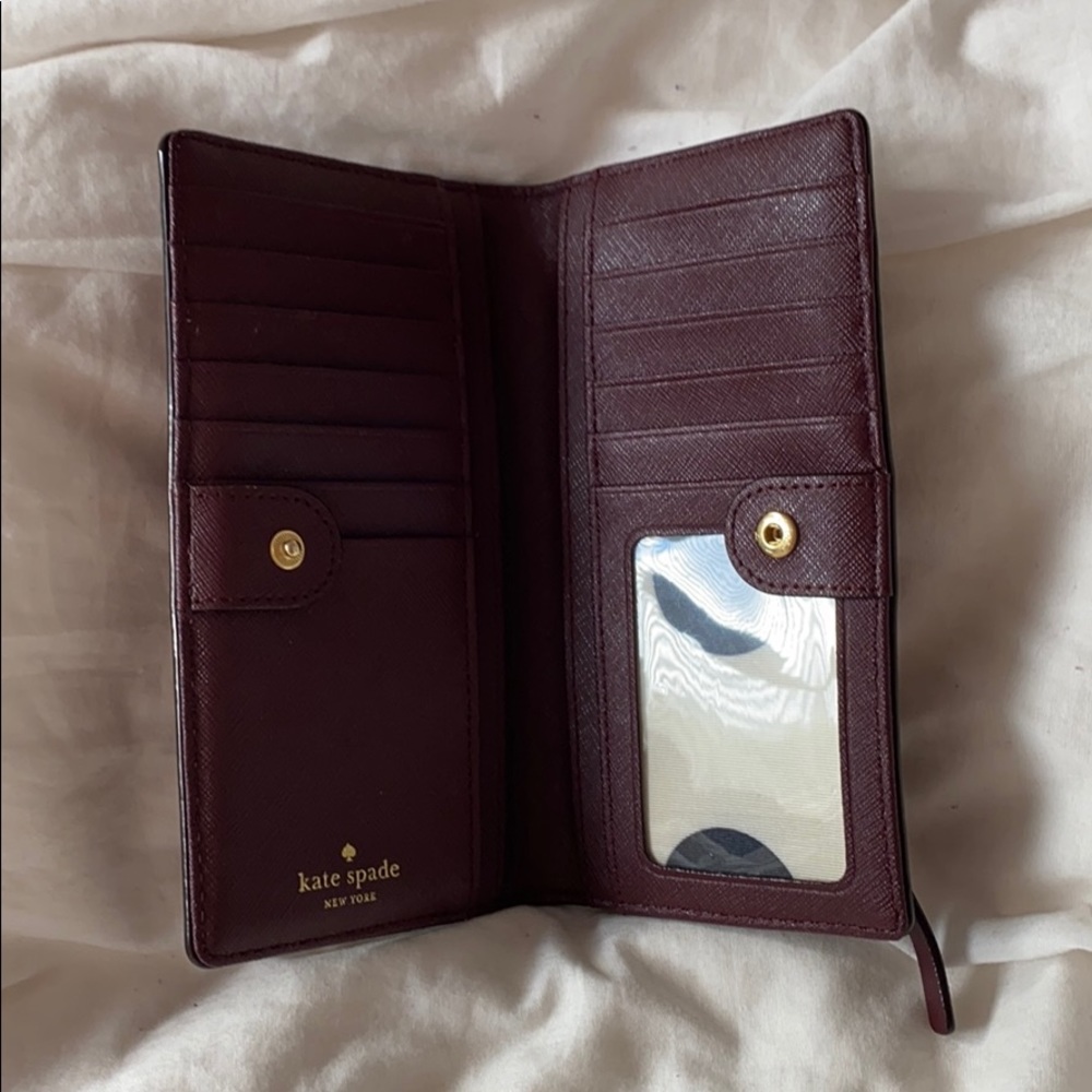 Kate Spade Wallet - Picture 2 of 3